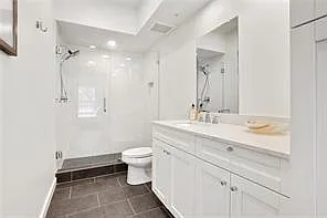 2100 Saint Thomas St #104 — Photo 10