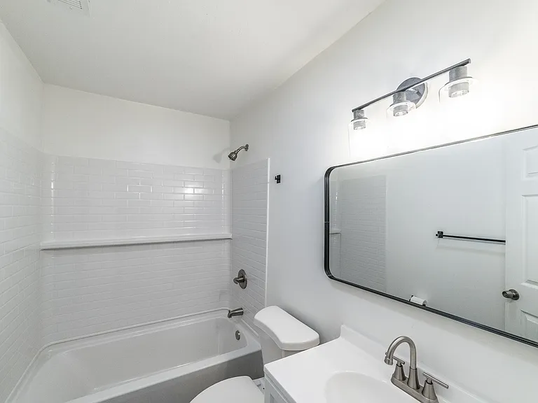 2239 Norwood Dr NW — Photo 9