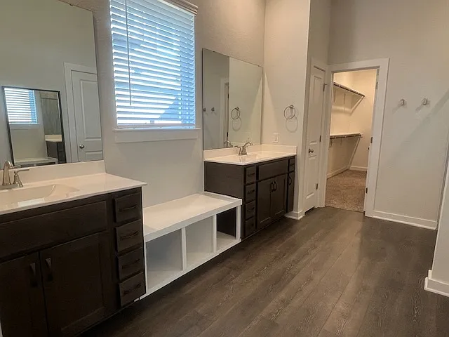 160 Biscayne Dr — Photo 10