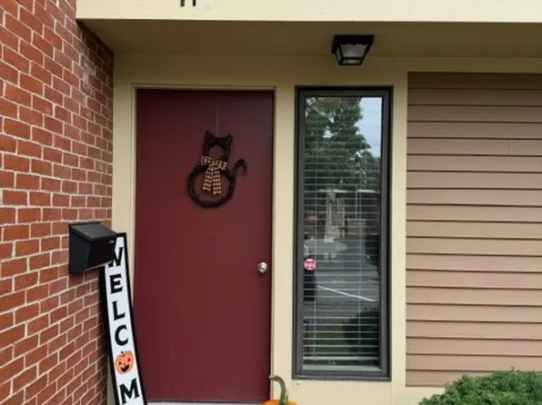 11 Fellows Pl #72, Orono, ME 04473