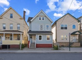 136 Smith St, Elizabeth City, NJ 07201