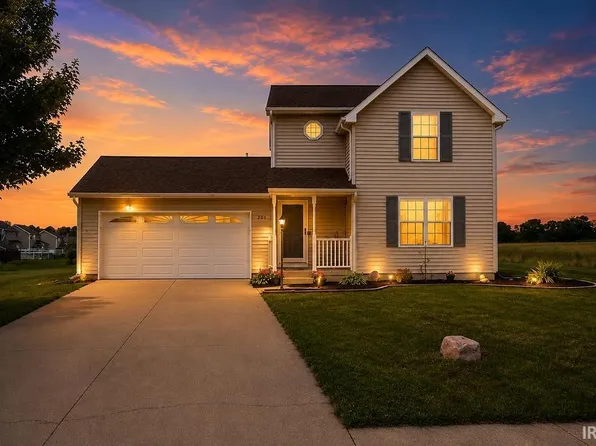 204 Walnut Crossing Dr, Walkerton, IN 46574