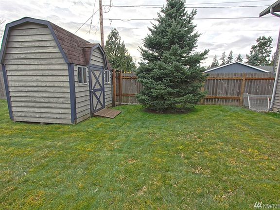 5th image of 6620 77th Pl NE