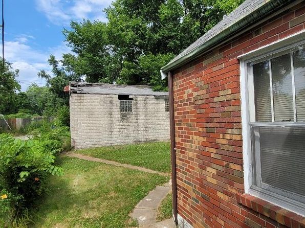 7819 Saint Charles Rock Rd, Saint Louis, MO 63114