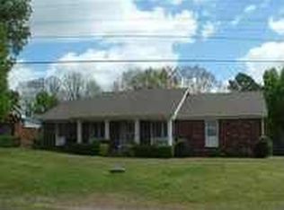 82 Villagewood Dr, Jackson, TN 38305
