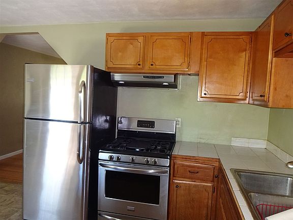 5th image of 4320 Kennett Ave