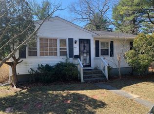 607 Flanders Rd #B, Riverhead, NY 11901