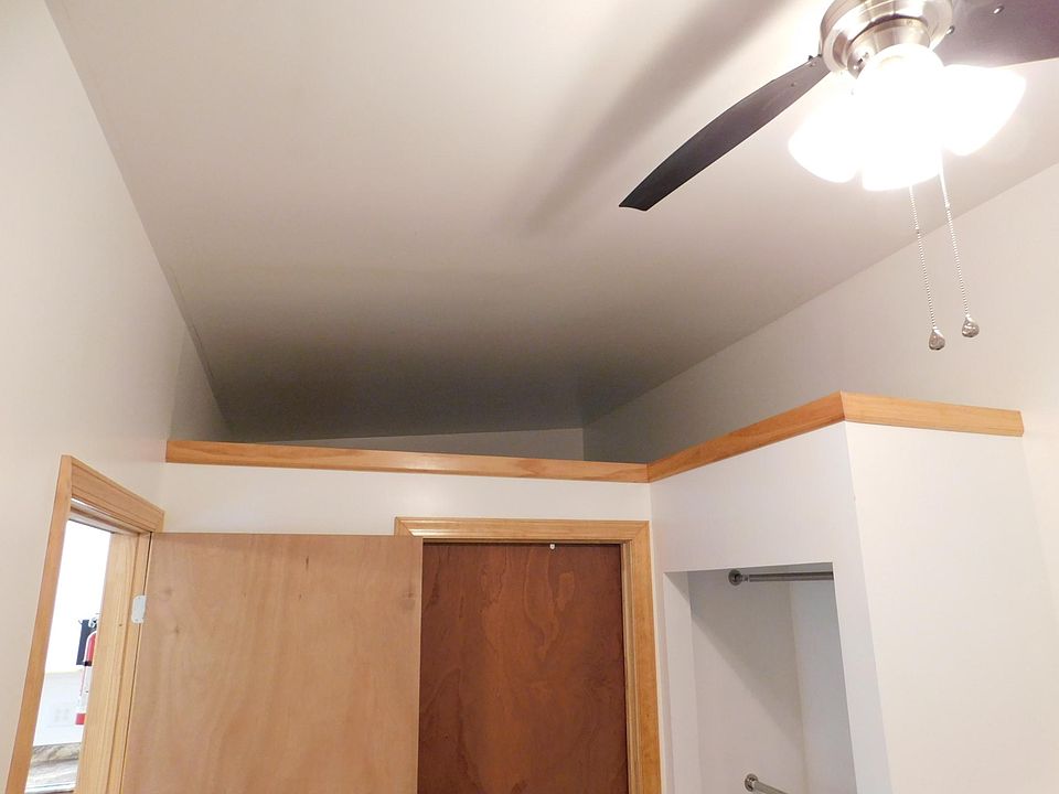1st image of 5 Jenny Ln #A
