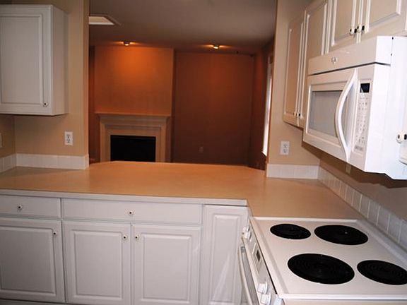 4th image of 4313 7th Street Pl SE