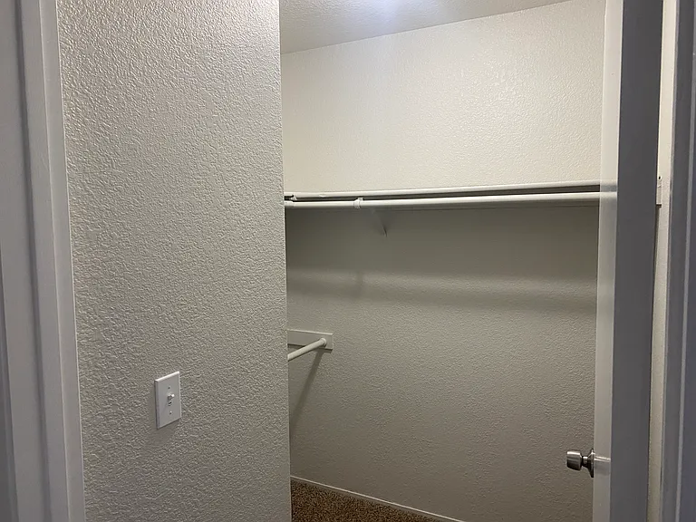 Camino Woods Apartments — Photo 20