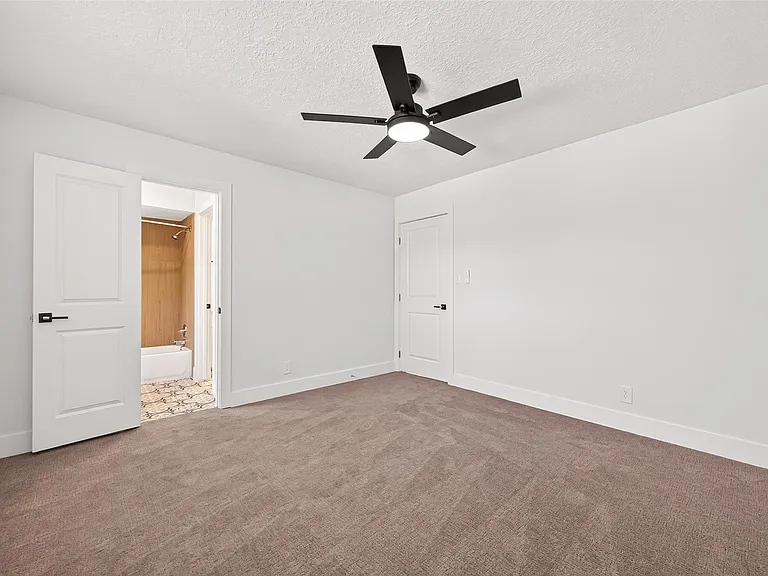 2730 Blue Glen Ln — Photo 48