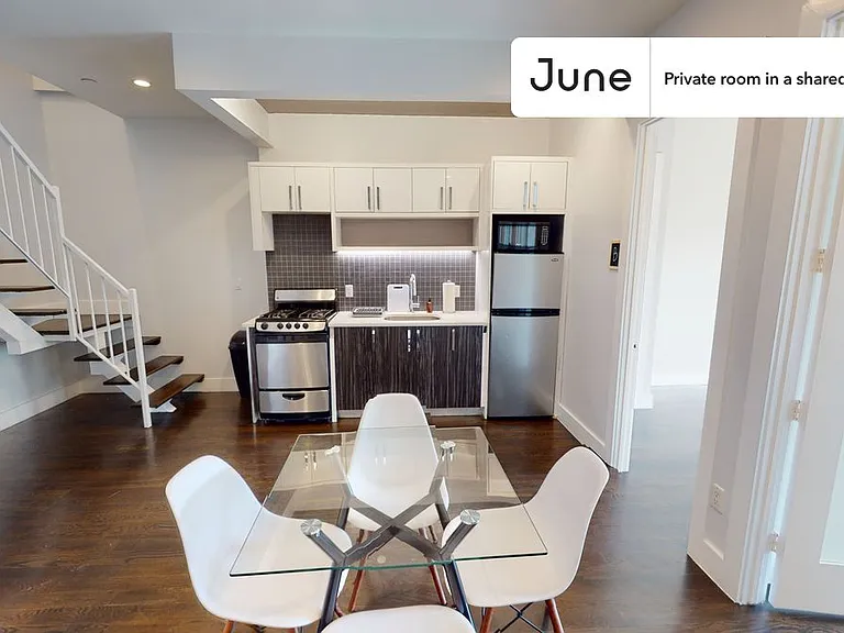 444 Franklin Ave #A — Photo 4
