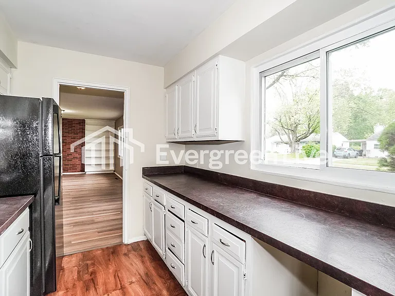 4420 Allen Dr — Photo 6