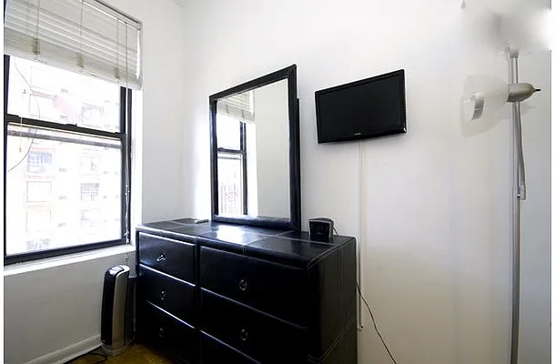 Rented by Eisenberg Exclusives | media 35