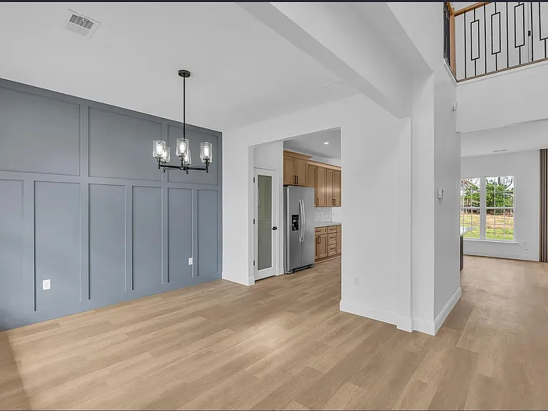 309 Valhalla Ln — Photo 2