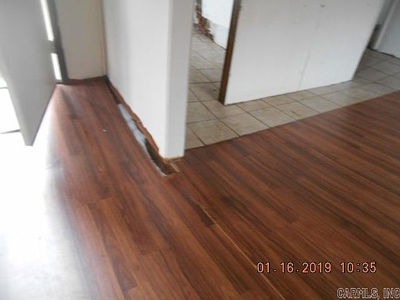 4th image of 2003 W Caddo St