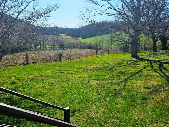 776 Shady Grove Rd, Murphy, NC 28906