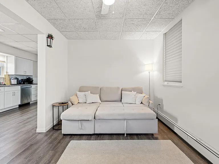 632 Chase Ave #1 — Photo 4