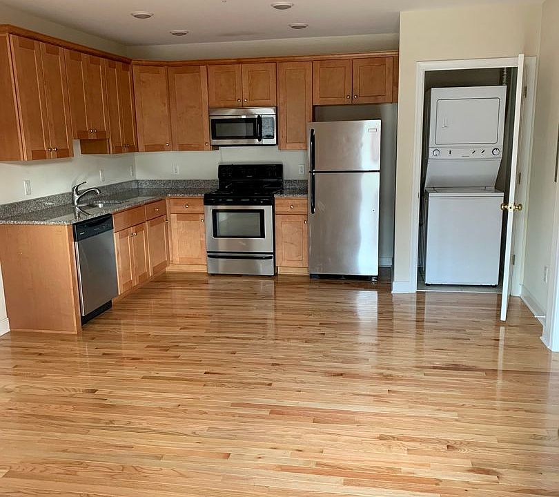 1st image of 3500 Grove Ave APT 2