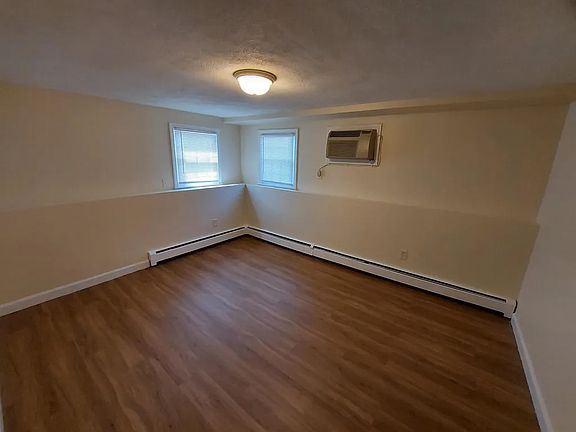 5th image of 295 Woonasquatucket Ave #1