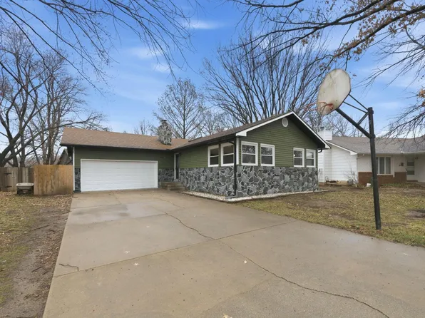 2715 Glacier Ct, Wichita, KS 67215