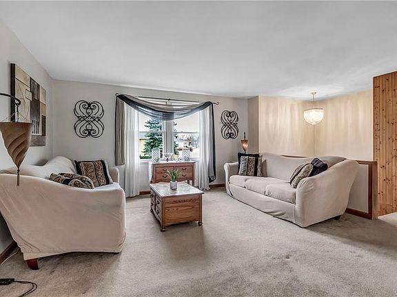 4th image of 311 Oakbrook Dr