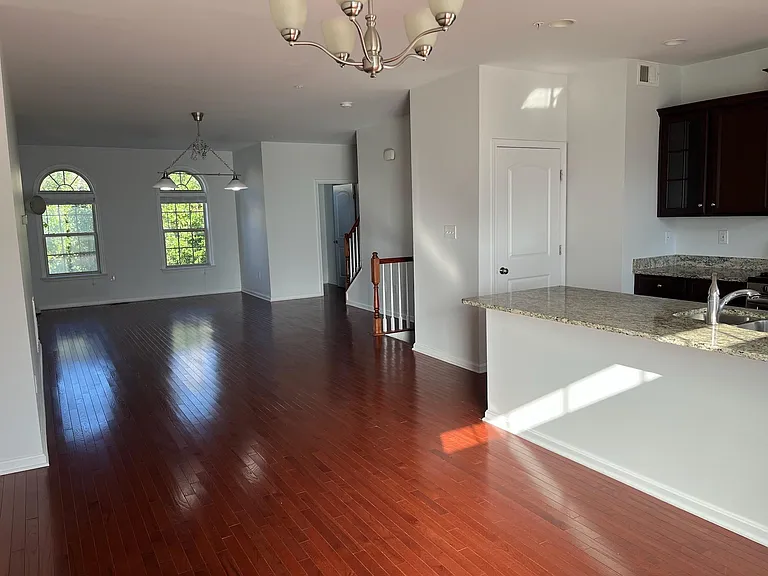 9507 Smithview Pl — Photo 12