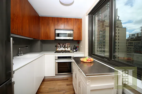 Rented by Halstead Real Estate | media 39