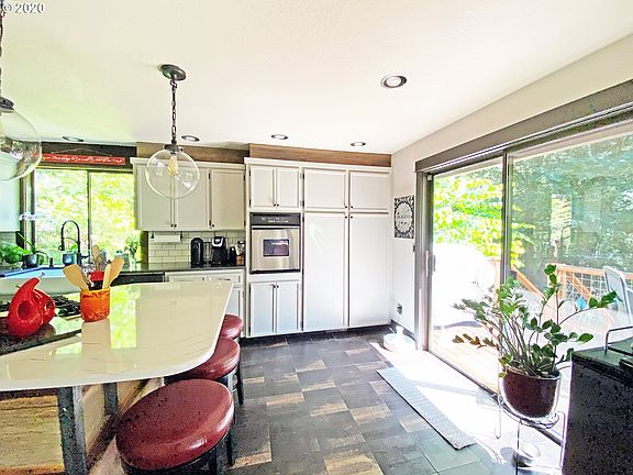 4th image of 9670 SW Ventura Ct