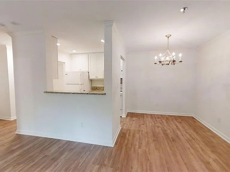 300 Johnson Ferry Rd NE #A112 — Photo 6