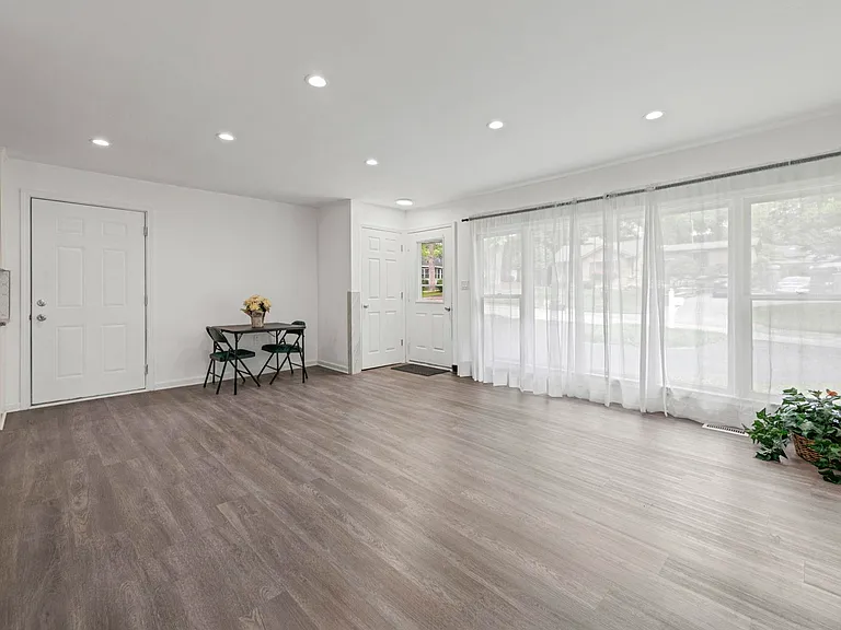 6777 Dandison Blvd — Photo 9