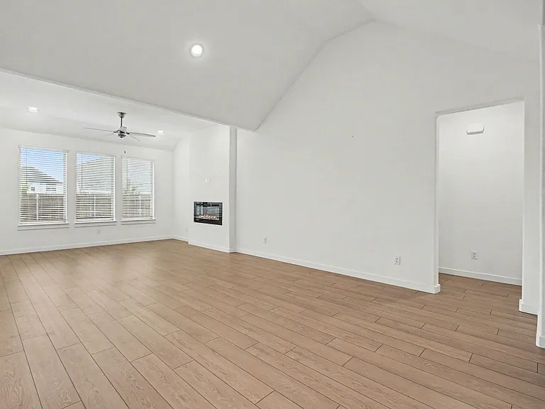 2653 Keokuk St — Photo 5