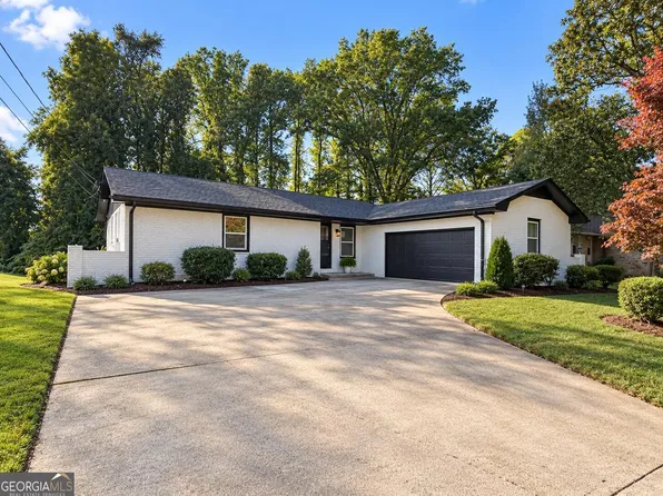 2071 Twin Falls Rd, Decatur, GA 30032