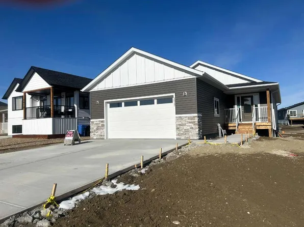 2017 E 30th Ave, Nanton, AB T0L 1R0
