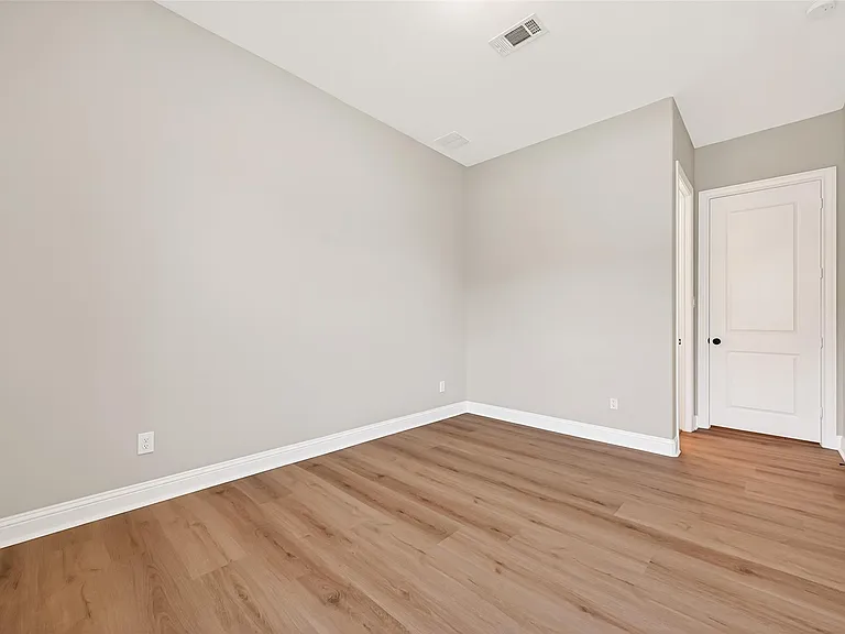 1635 Delta Oaks Dr — Photo 33