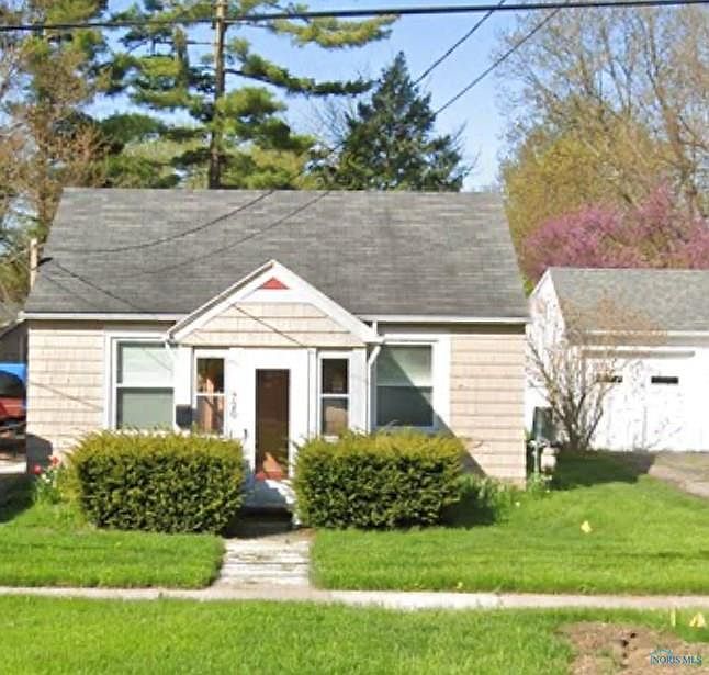 1st image of 716 Pine St