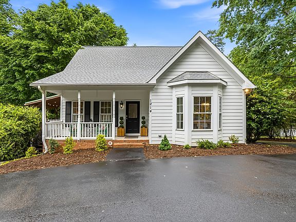 2nd image of 1214 Halcyon Pl