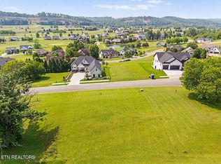 1740 Eagle Point Dr, Loudon, TN 37774