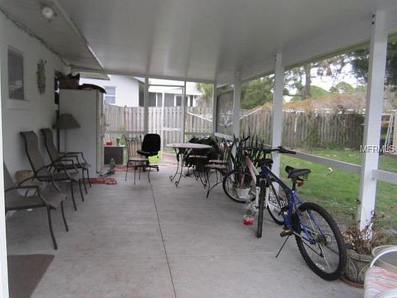 4th image of 812 Pineapple Ave