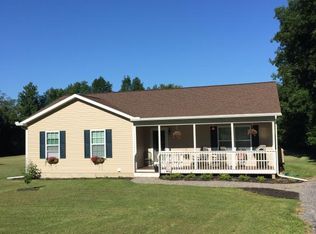 28 Beach Rd, Lansing, NY 14882