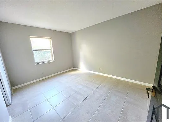 191 SW 15th St #101 — Photo 12