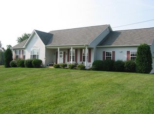 1127 Eleanor Cir, Aston, PA 19014