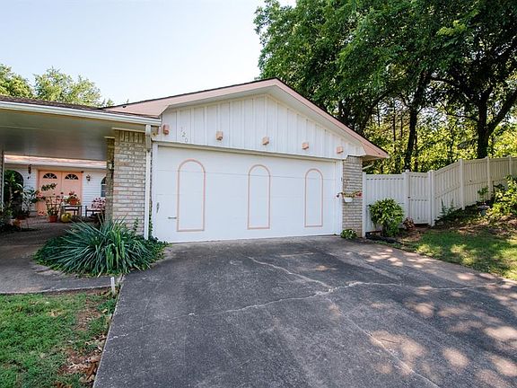 2nd image of 120 Lana Dr