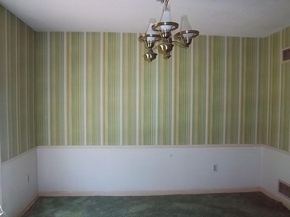3rd image of 3289 Foxbriar Dr