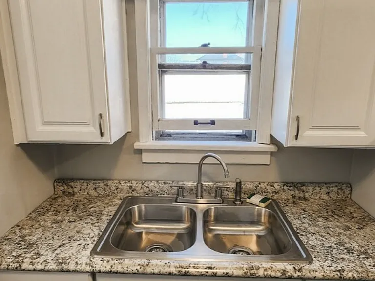 252 Michigan Ave #3 — Photo 2