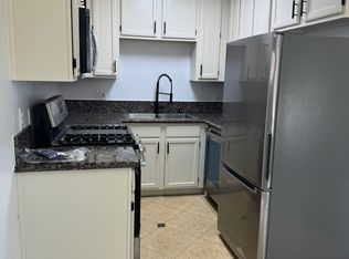 15119 Burbank Blvd APT 6, Van Nuys, CA 91411