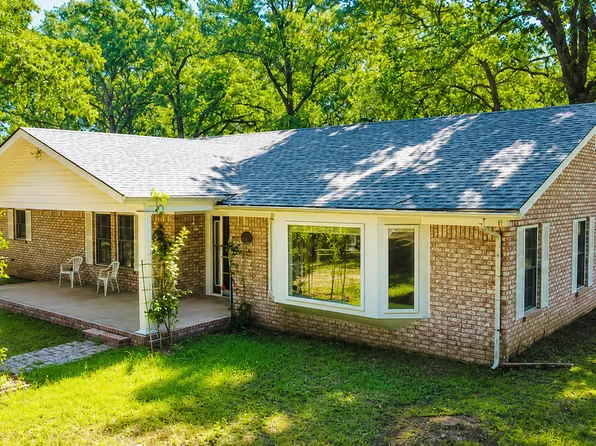 3260 Howard Rd, Beggs, OK 74421