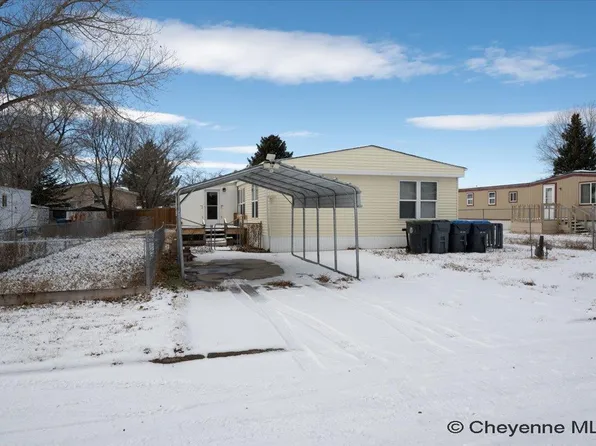 4738 Piccadilly Dr, Cheyenne, WY 82009