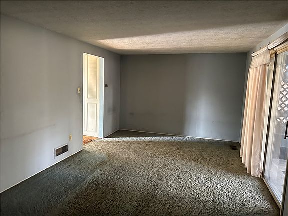 2nd image of 153 Hunting Creek Rd
