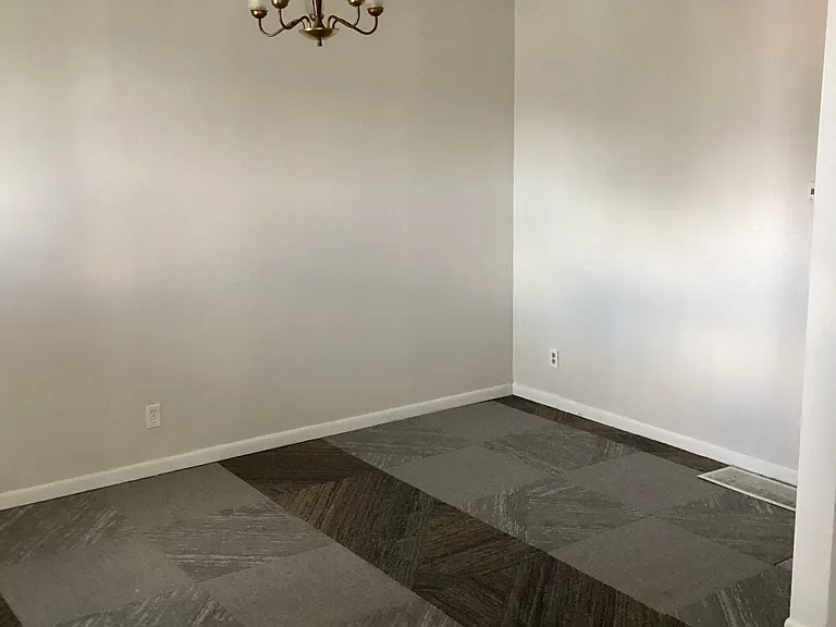 2 bed, 1.0 bath, 700 sqft, $725 — Photo 4